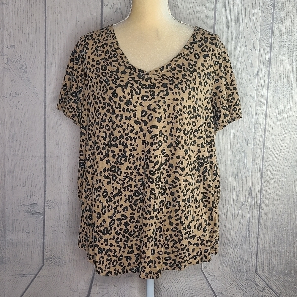Old Navy Cheetah Print Vneck Top Size XXL Tall